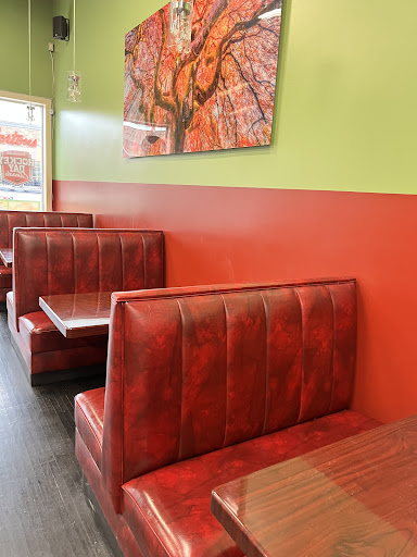 Photo of Mr. Khan's Gyro & Fish Corner - 132 9th St E, Owen Sound, ON N4K 2H3